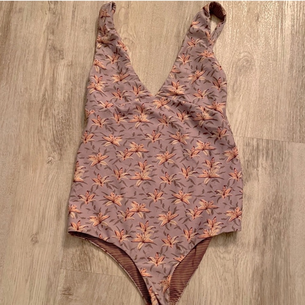 MAKE OFFERS Acacia one piece